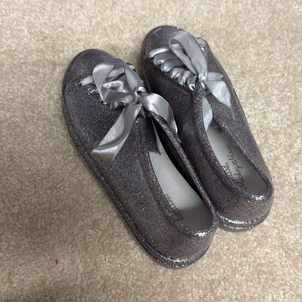 Women’s 7 DISNEY X MELISSA Silver Sparkle Lace Up Sparkle Sneakers Walking Shoes - Picture 5 of 7